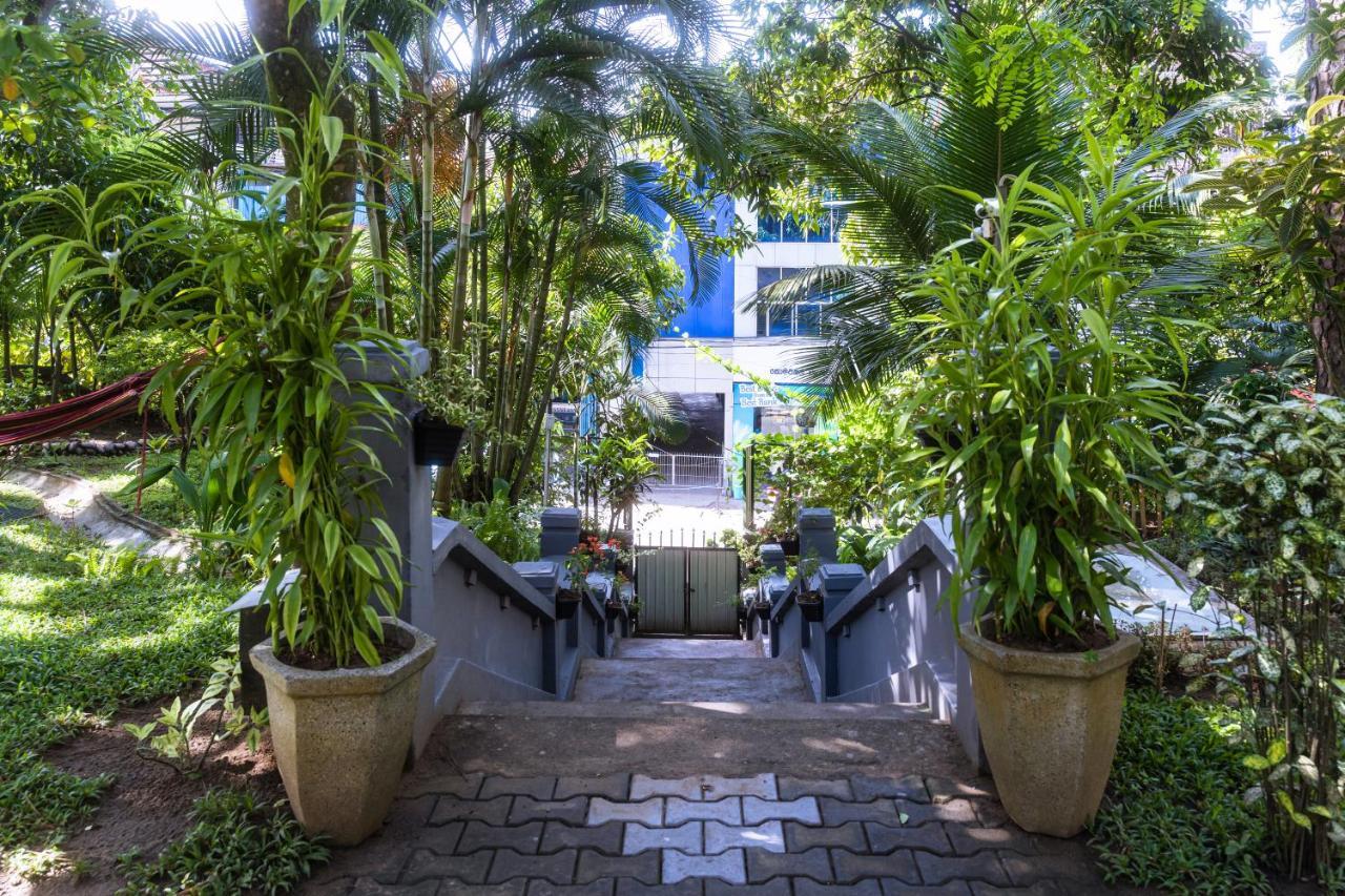 Colonial Residence Kandy Bagian luar foto