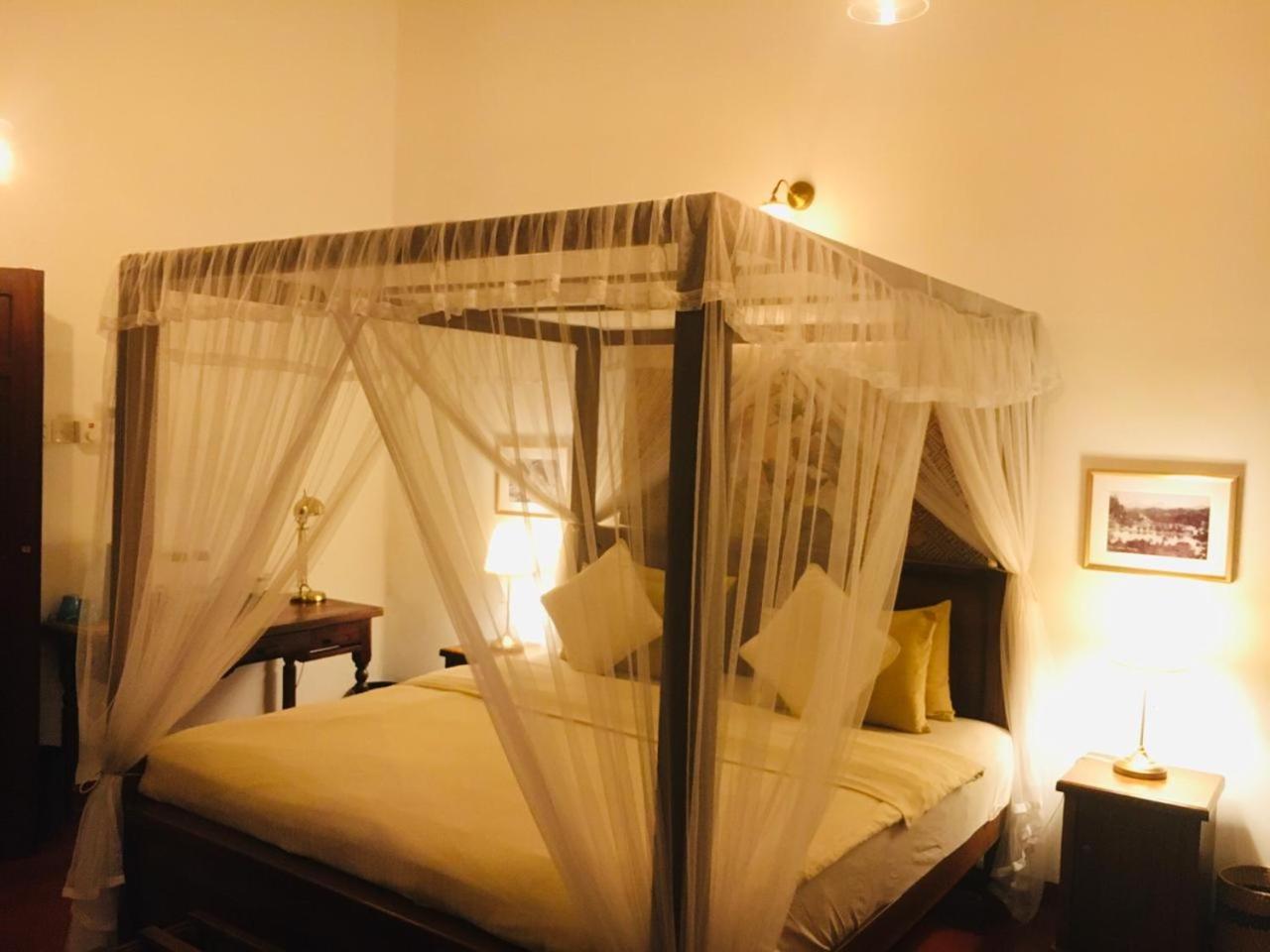 Colonial Residence Kandy Bagian luar foto