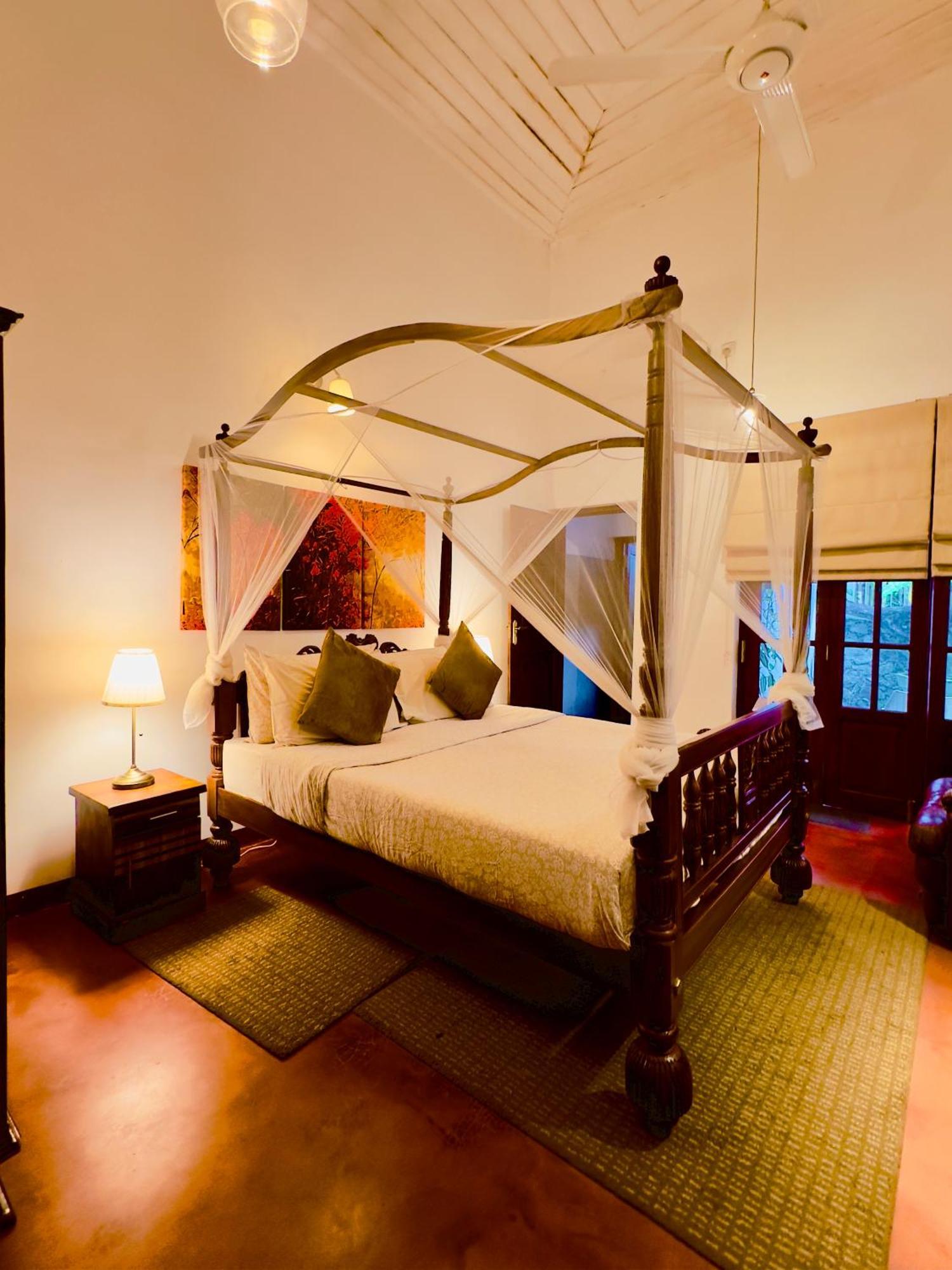 Colonial Residence Kandy Bagian luar foto