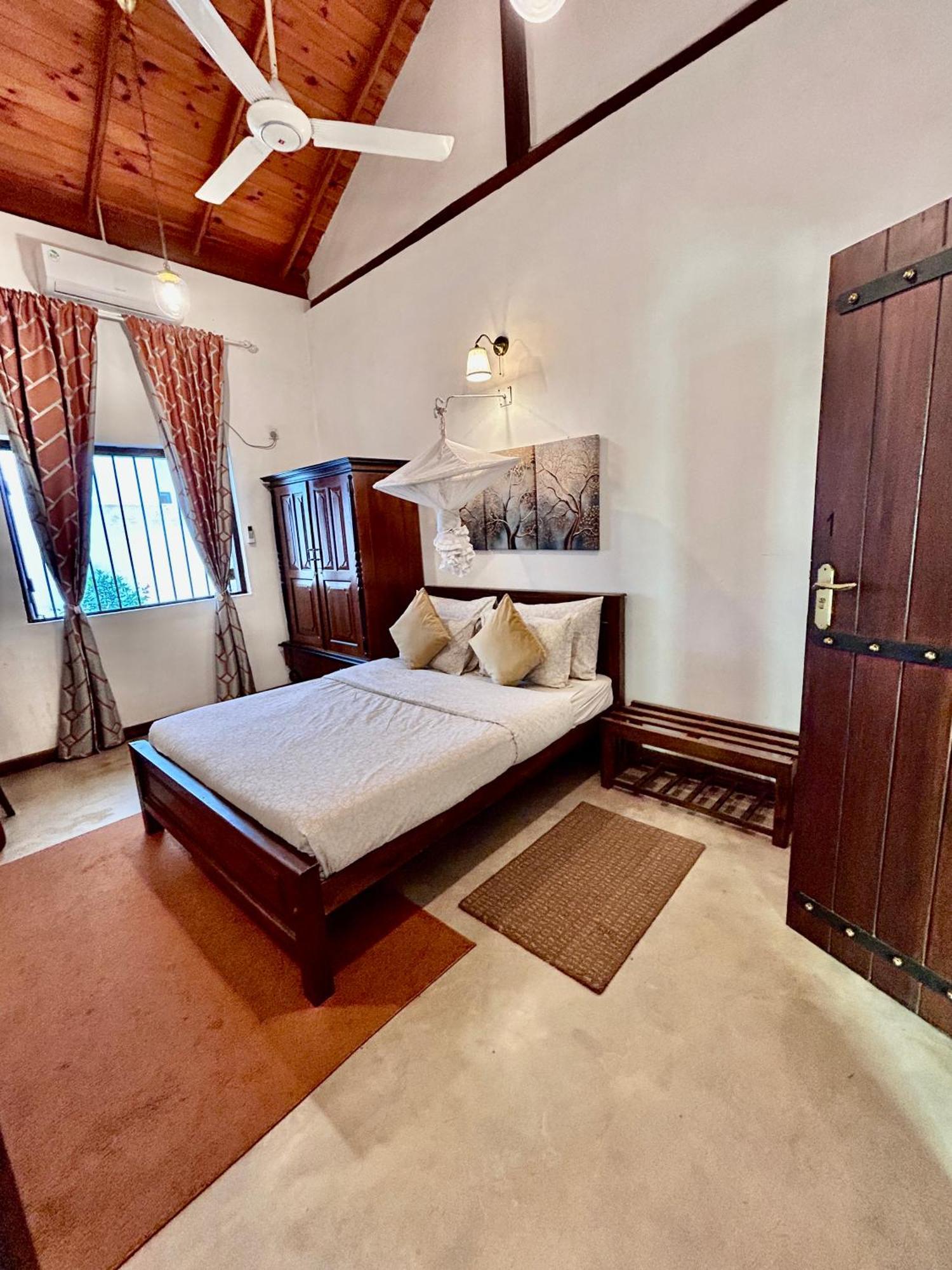 Colonial Residence Kandy Bagian luar foto