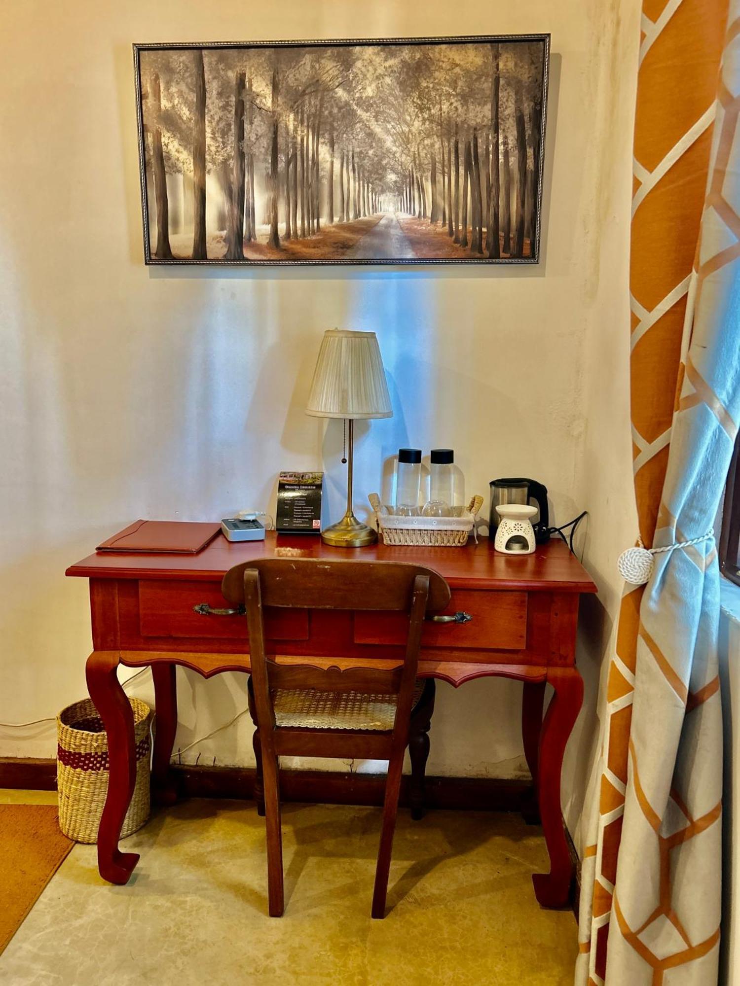 Colonial Residence Kandy Bagian luar foto